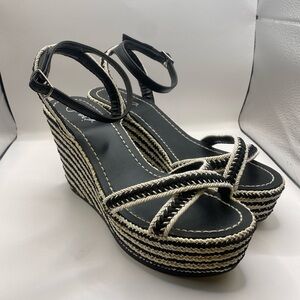 Elegant Black and Cream Wedge‎ Sandals